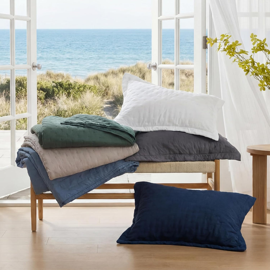 Quilts Queen Size - Bright White Bedspread Queen Size & Lightweight Comforter, Modern Coverlet with Clover Pattern, Ultra Soft All-Season Bedding, 90 x 96 Inches | Stitch-Free Quilting, Lightweight, Summer Bedding Set, Machine Washable, Pet-Friend